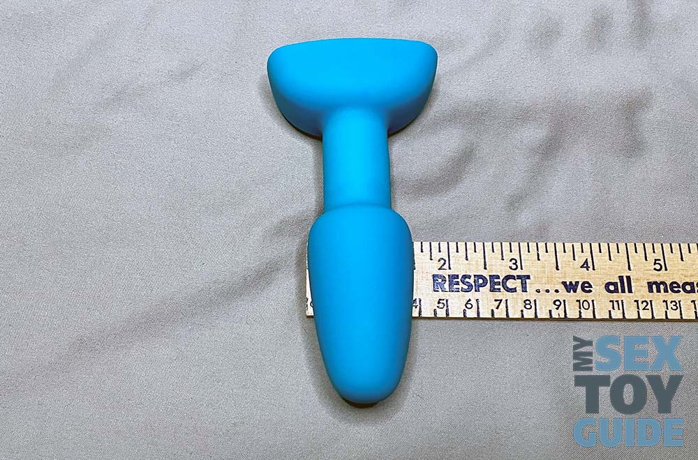 b-Vibe Rimming Plug Petite with a ruler measuring the width