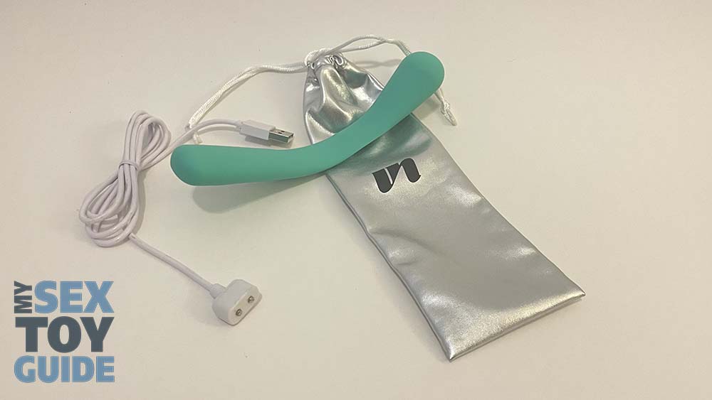 Bender with the storage pouch and US cable