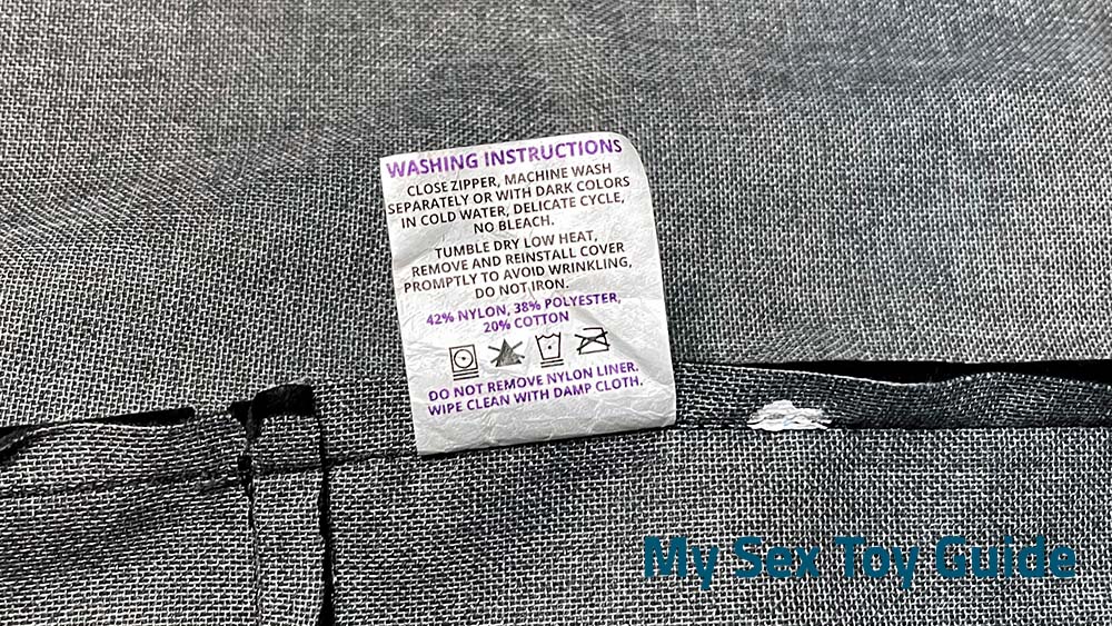 Closeup of the washing label