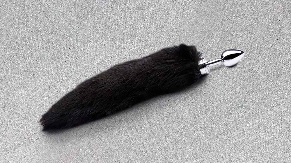 DOMINIX Deluxe Stainless Steel Medium Faux Fur Animal Tail Butt Plug