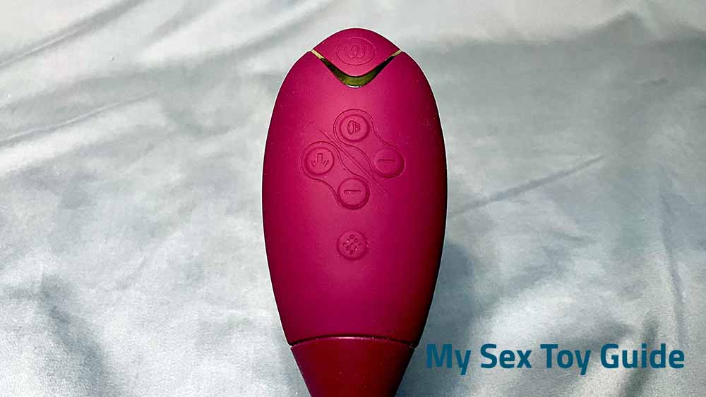 Closeup of the control buttons on Womanizer Duo 2