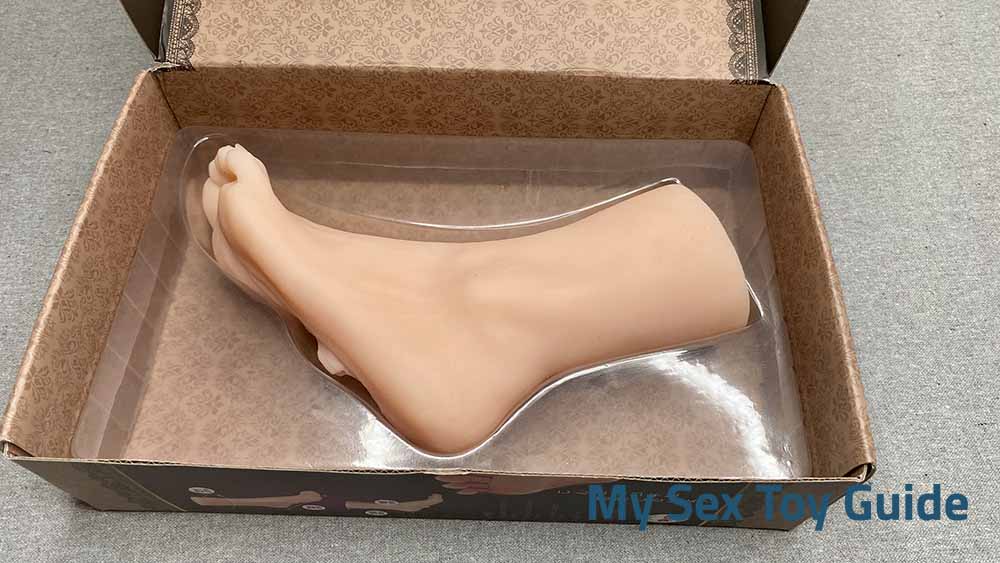 Succubus sole foot fuck inside the box