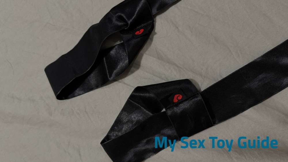 Closeup of the adjustable loops