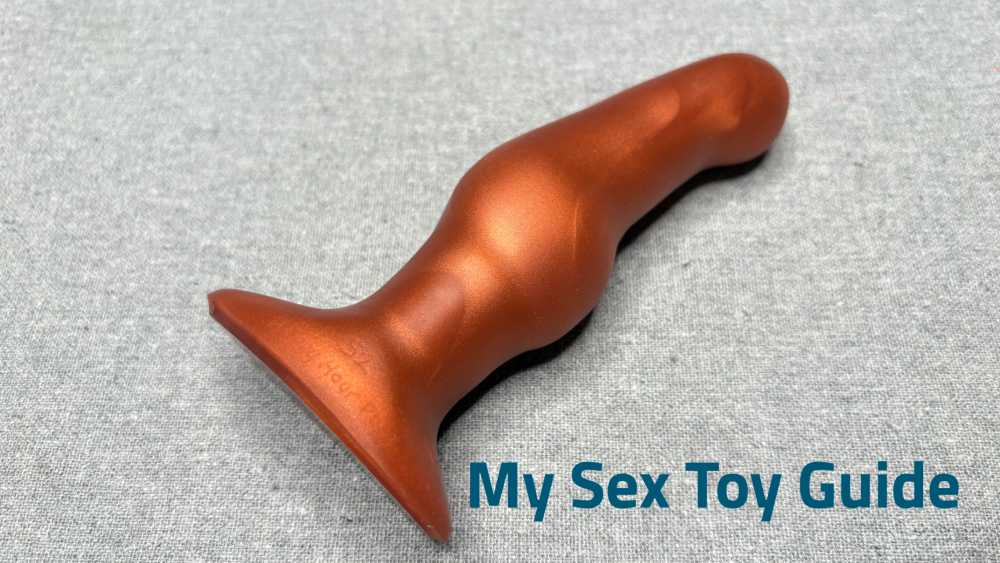 SquarePegToys Happy Hour Plug