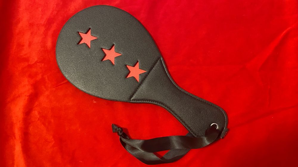 The three stars on the paddle