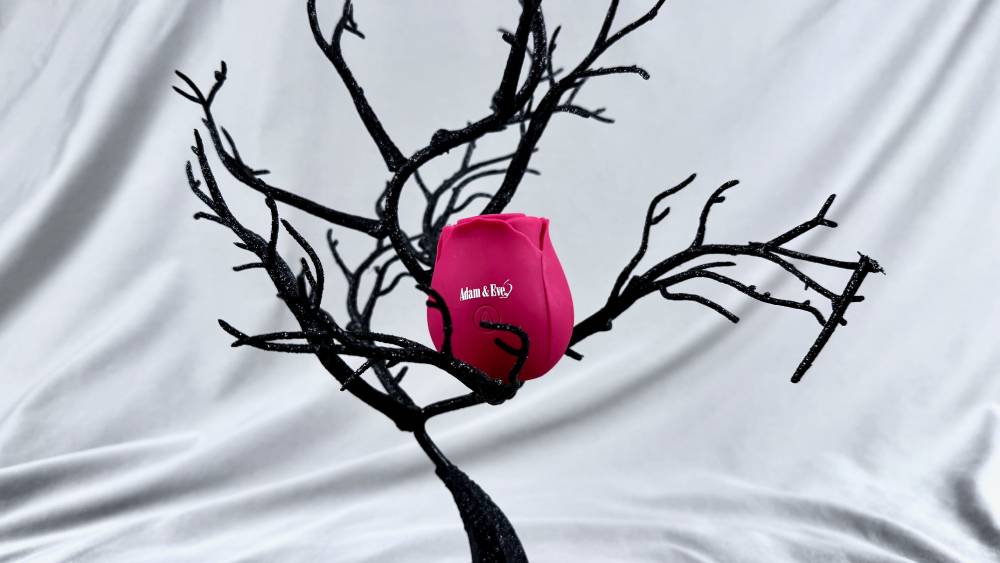 Eve’s Ravishing Suction Rose