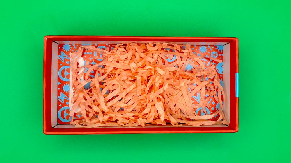 The packing straw
